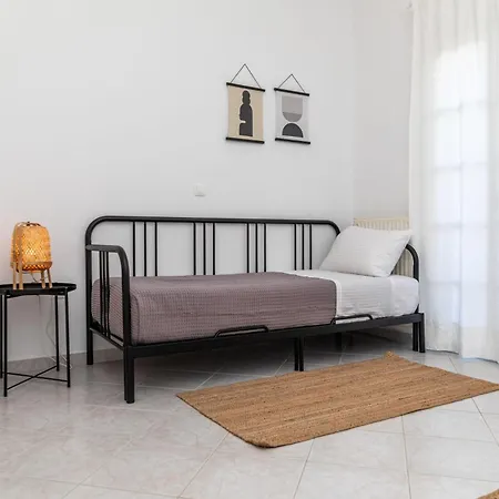 Manouk's - Two Bedroom