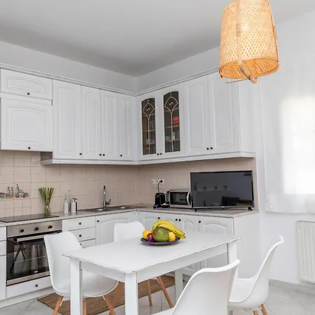 Manouk's - Two Bedroom * Naxos City