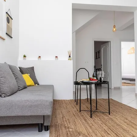 Apartment Manouk's - Two Bedroom Naxos City