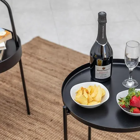 Manouk's - Two Bedroom Apartment