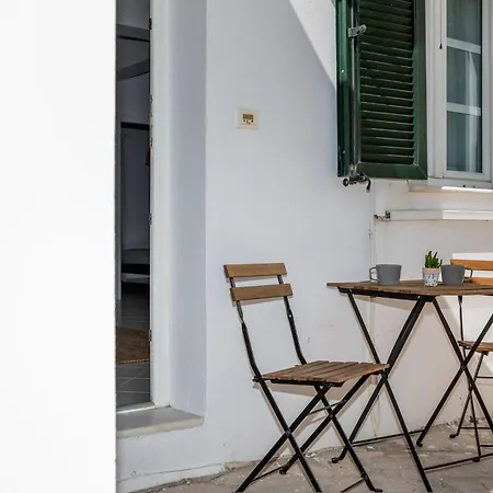 Manouk's - Two Bedroom Apartment