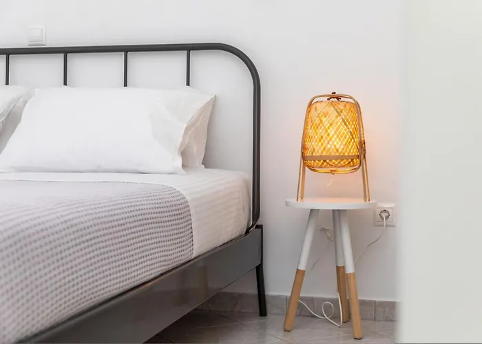 Manouk's - Two Bedroom *