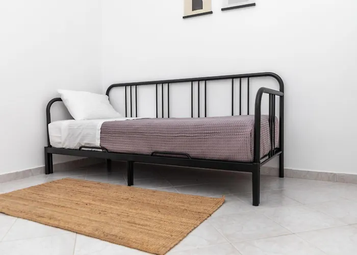 Manouk's - Two Bedroom Apartment