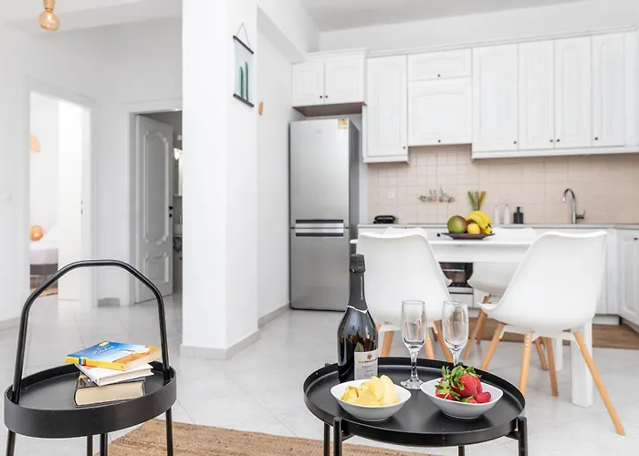 Apartment Manouk's - Two Bedroom Naxos City