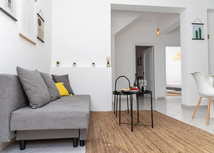 Apartment Manouk's - Two Bedroom Naxos City