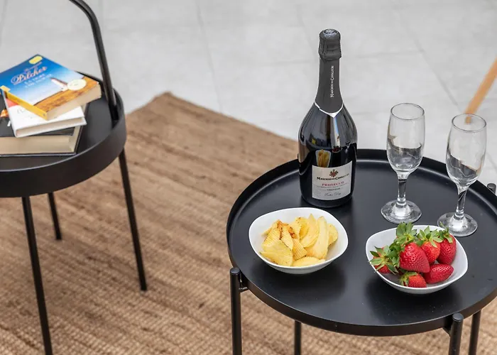 Manouk's - Two Bedroom Apartment