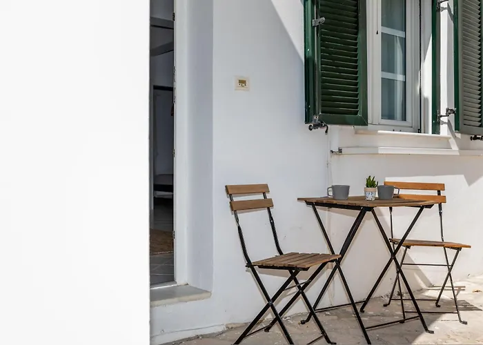 Manouk's - Two Bedroom Apartment